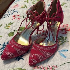 Sexy heels with straps